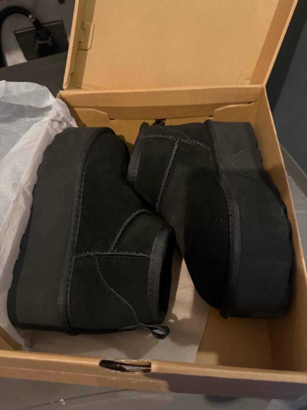 Women’s  Black Platform Suede Slip-On Boots